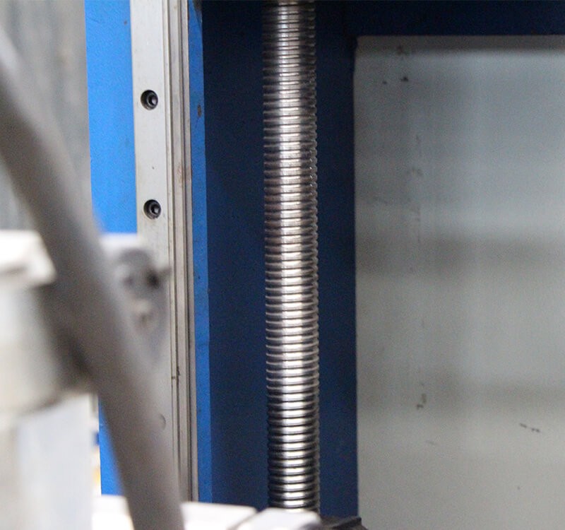 CNC pipe cutting machine